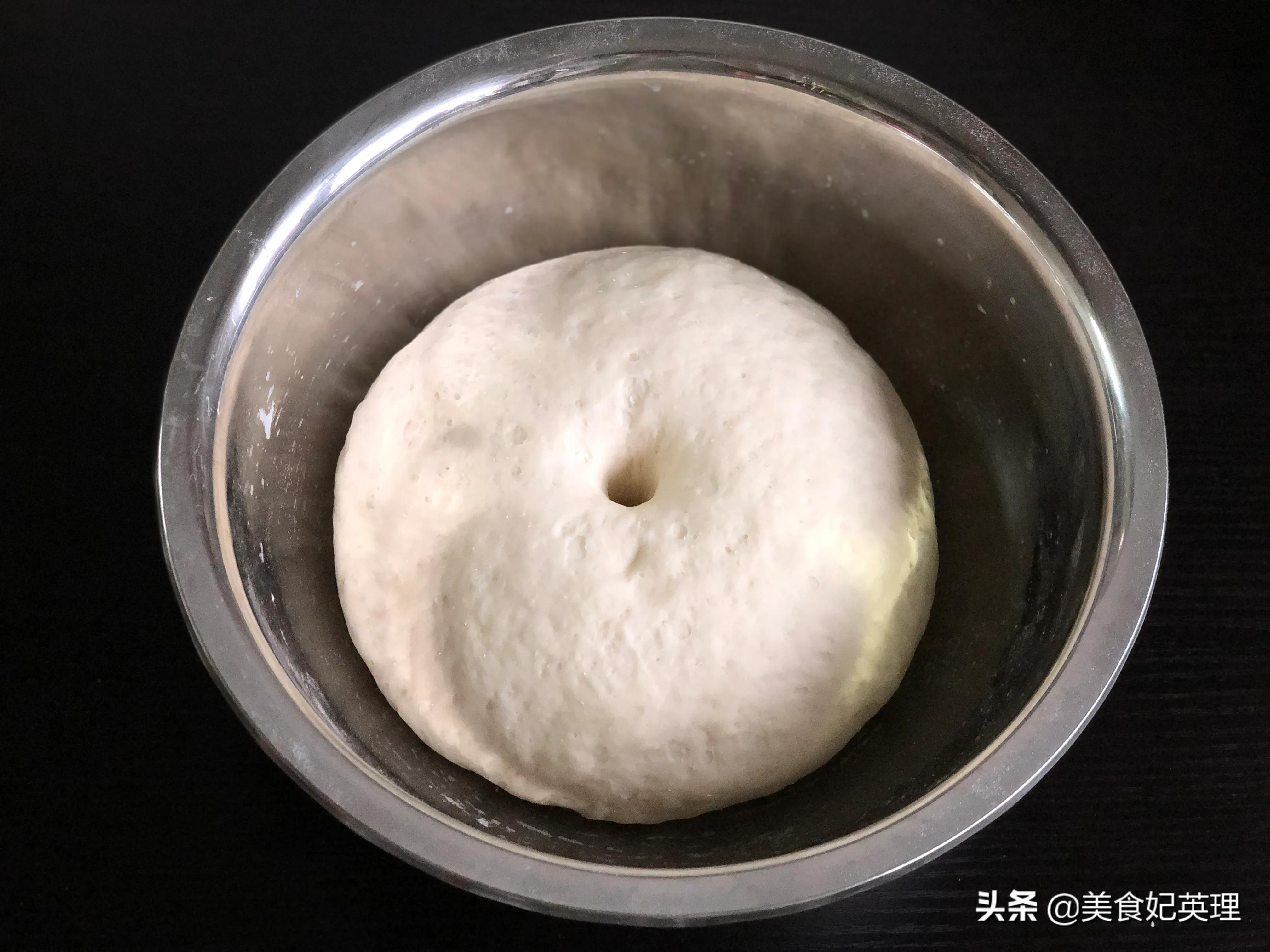 烤箱烤烧饼上下火多少度不硬，老式烧饼的做法和配方（外层酥掉渣中间软到爆）