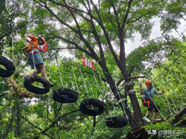 柒彩都市()，柒彩里美食城（徜徉在石岛初秋的那山那片海）