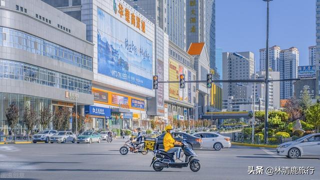 贵阳海拔高度是多少，贵阳市海拔高度是多少米（中国最适合避暑的4个省会）
