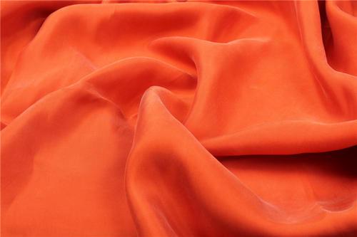 真丝怎么清洗，怎么清洗真丝衣服上的油渍（用一种家家有的清洁剂）