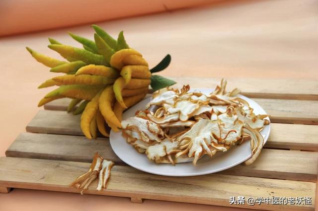佛手的功效与作用，佛手的功效与作用是什么（每日学习一味中药——佛手）