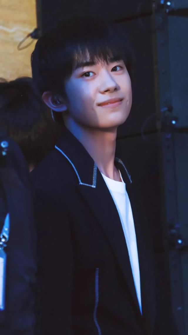 王俊凯高清壁纸，王俊凯高清壁纸图片（珍藏高清：你们要的王俊凯壁纸）