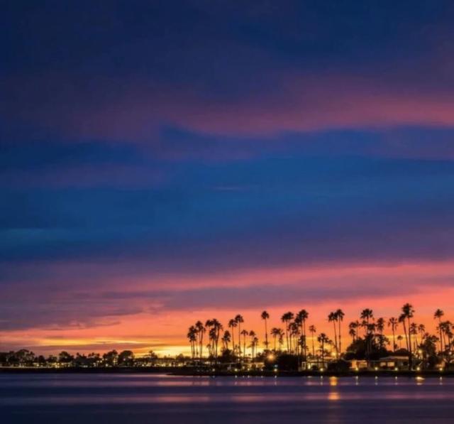 双向的奔赴才有意义.想见你  今日份朋友圈背景图，双向奔赴的相见才有意义（双向的奔赴才有意义）