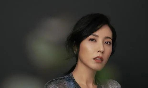 妯娌的三国时代冯雪结局（她颜值曾一度压过了章子怡）