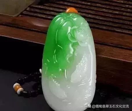 钠长石玉还叫什么玉，钠长石玉是翡翠吗（1000元以内4种最值得入手的高性价比美玉）
