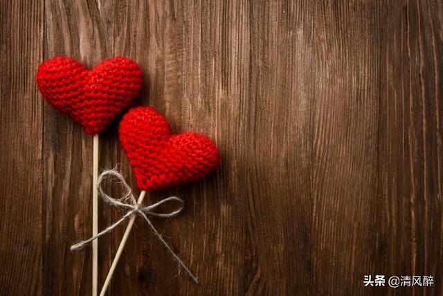 十八岁生日文案，给自己十八岁的生日祝福文案句子简短（18岁生日说说 简短有个性）