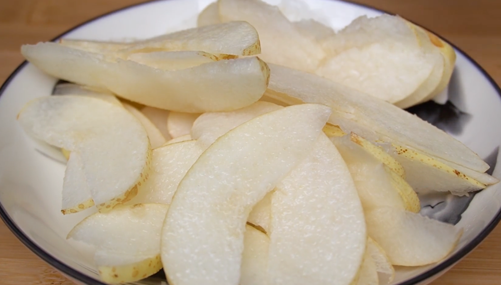 图片[3]-【雪梨生姜茶】做法步骤图  冬天家人常喝身体身体好-起舞食谱网