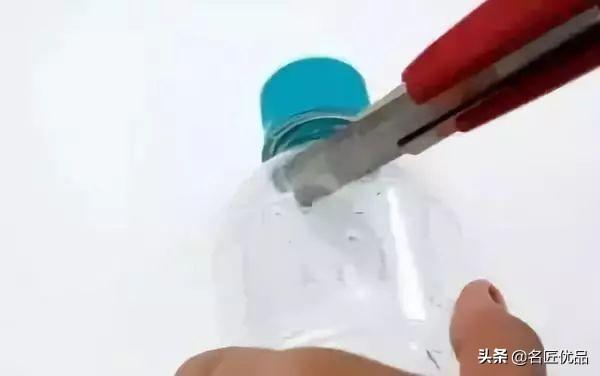 用矿泉水瓶做手工简单又漂亮，简易好看矿泉水瓶手工（趣味变废为宝手工制作）