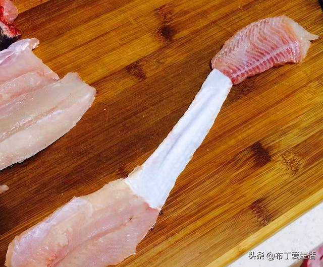 水煮鱼怎么切片，水煮鱼怎么做鱼片才嫩（教您\