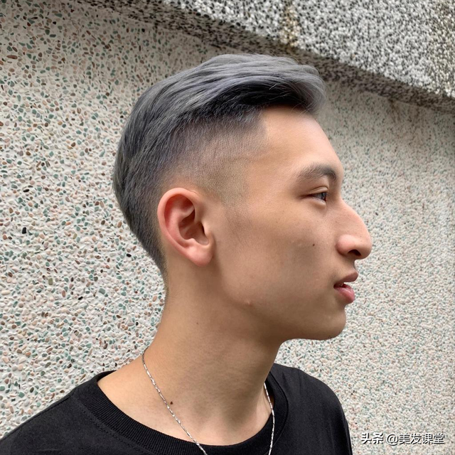 男生在家怎么做挑染，男生在家怎么染头（经典又百搭的色卡存起来）