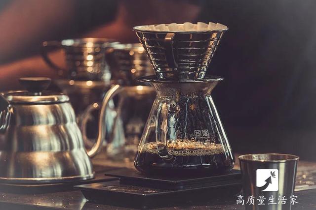 高硼硅玻璃杯的优缺点，高硼硅玻璃杯的优缺点是什么（这种杯子不适合用来喝水）