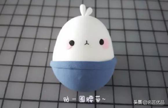 怎么用彩泥捏小兔子，小兔子用彩泥怎么捏（教你用超轻黏土做一个小兔子小挂坠）