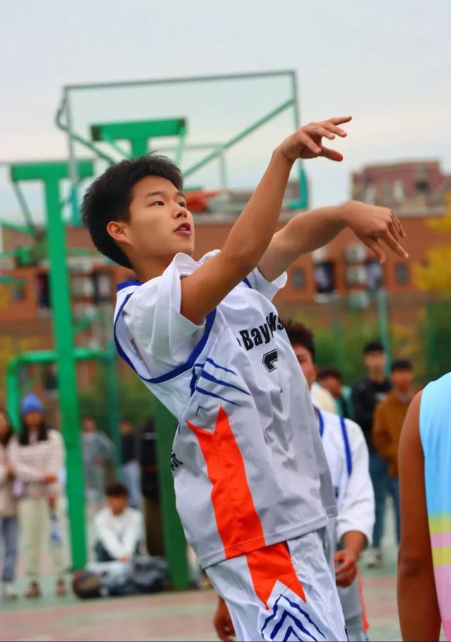 有创意的团队名字，比较有寓意的团队名字（“迎新杯”篮球赛之“花式”队名大发现）