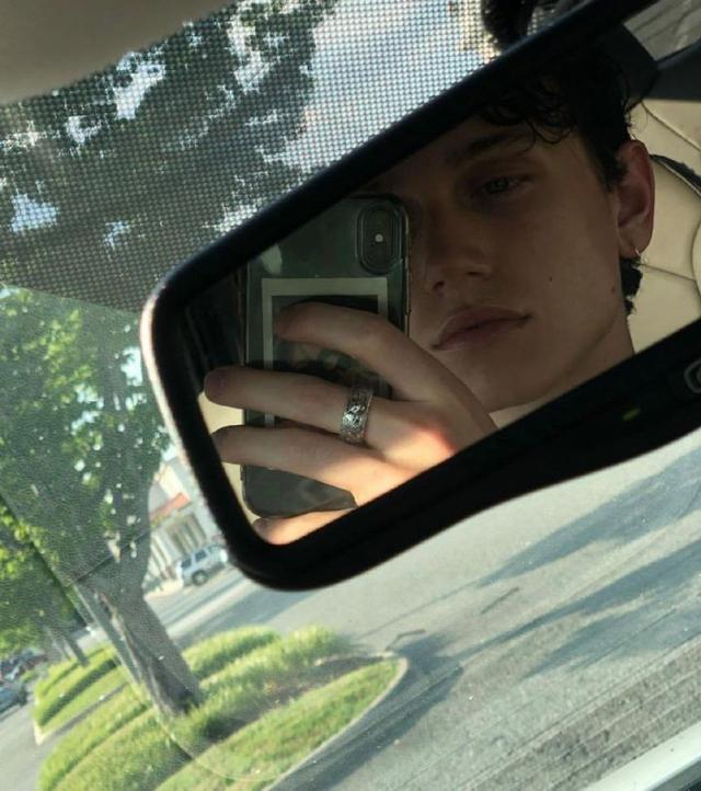 雨总太帅了吧，微信头像，雨总太帅了吧（因为它带来天空的味道）