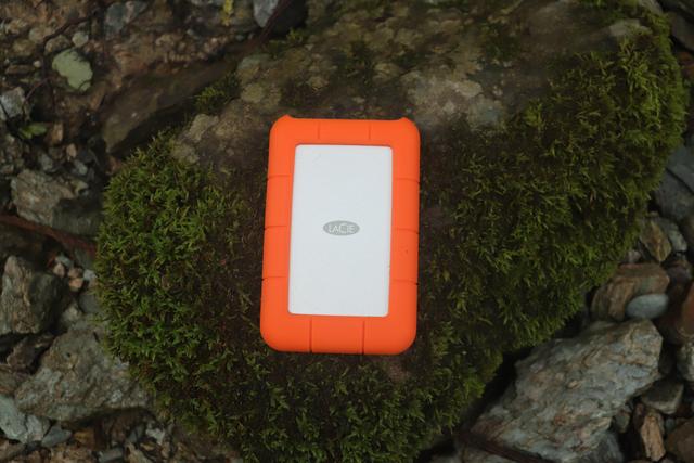 lacie移动硬盘为什么贵，lacie是什么牌子（户外爱好者的心头好）