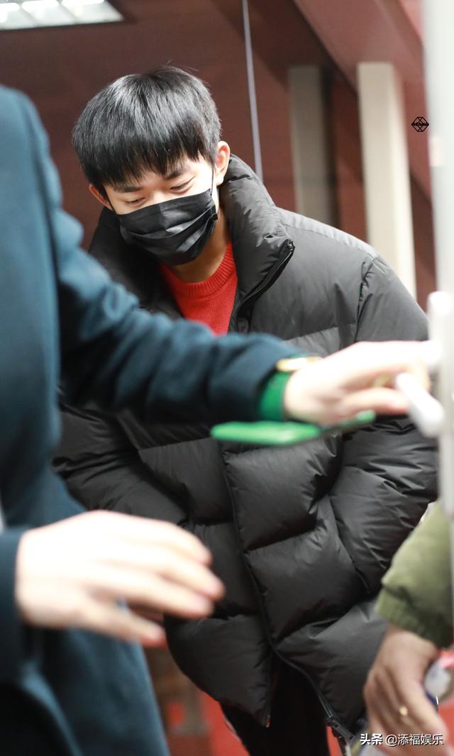 易烊千玺  Jackson Yee，易烊千玺图片高清壁纸（但千纸鹤表示不约）