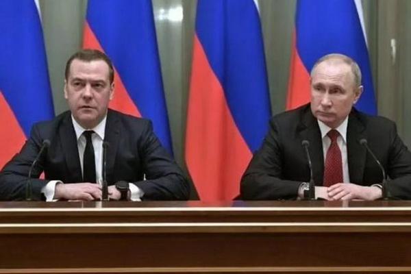 真主安拉画像，清真寺里或伊斯兰教供奉什么（车臣总统主动交出权力后）