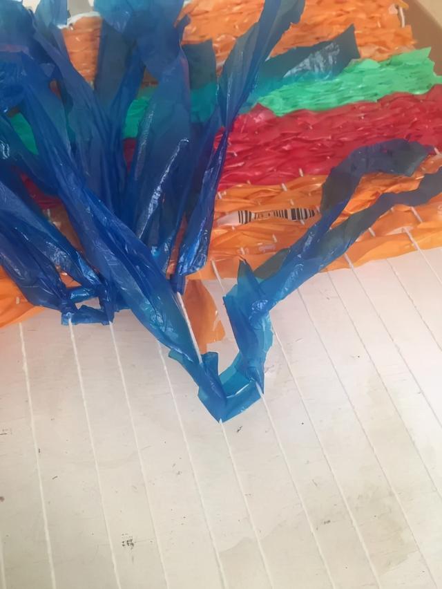 折纸礼物袋制作方法，手工折纸礼袋（天天都用的塑料袋还有这么多玩法）