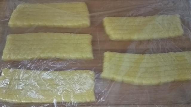 怎样在家做饼干，怎样在家做饼干简单做法（面粉里加2个鸡蛋）