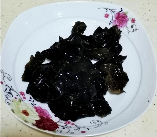 豆泡怎么做好吃，自己在家怎么做豆泡（一口下去汤汁饱满）