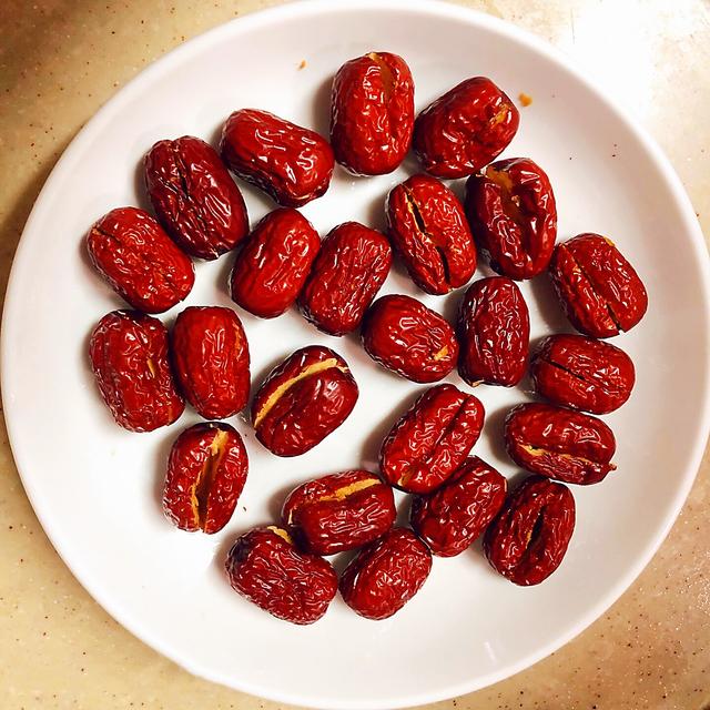 海枣是什么东西，海枣有什么功效（别再傻傻的搞错了）