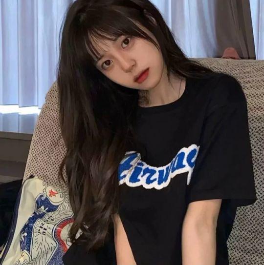 好看微丧女头，微信头像，好看微丧女头（INS黑色微丧系女生头像）