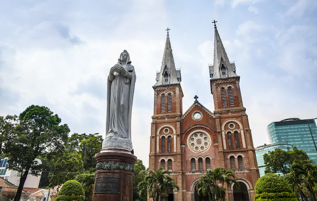 世界十大标志性的建筑，世界十大标志性建筑物PPT（世界各国旅游必去的10大地标建筑）