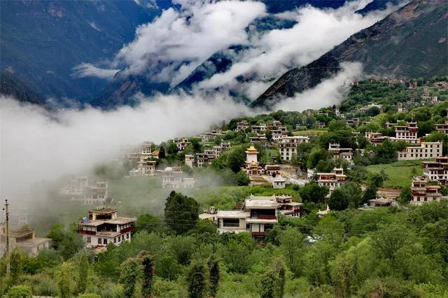 迥巴藏戏,迥巴藏戏 郎杰次仁事迹材料(遇见古碉·藏寨·美人谷) 迥巴藏戏,迥巴藏戏 郎杰次仁事迹材料(遇见古碉·藏寨·美人谷)