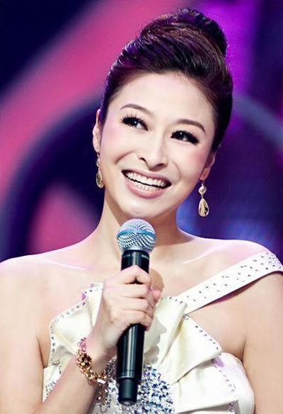 她曾红过李湘，被小三毁了家庭和事业后，转头嫁给了大16岁的男人