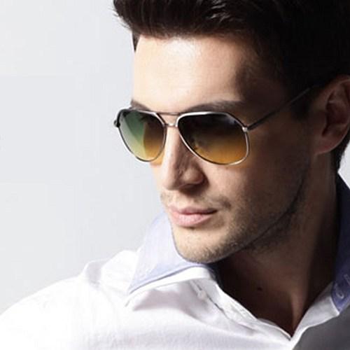 男生晚上海边拍照技巧，男生晚上海边拍照技巧视频（男士墨镜要想戴出品位）