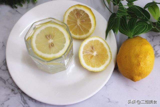 青柠檬怎么保存，新鲜柠檬怎么腌制保存（原来保存柠檬这么简单）