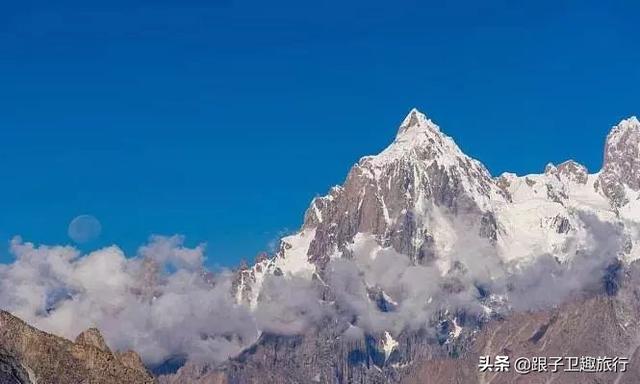 乔戈里峰属于中国吗，珠穆朗玛峰属于哪个国家（每个登山者的终极梦想）