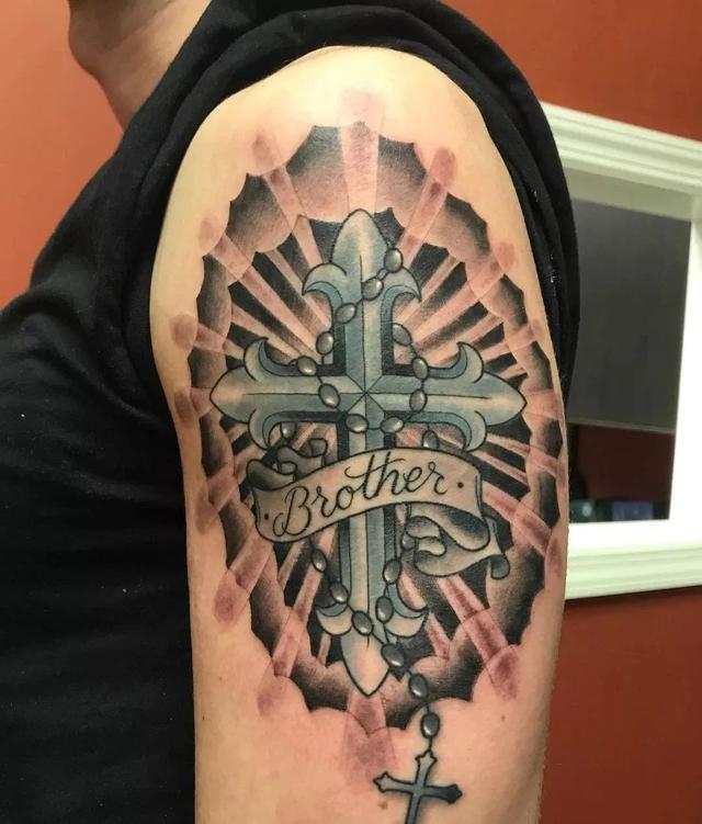 戴十字架有什么禁忌，戴十字架的忌讳和讲究（十字架——不只是种信仰）