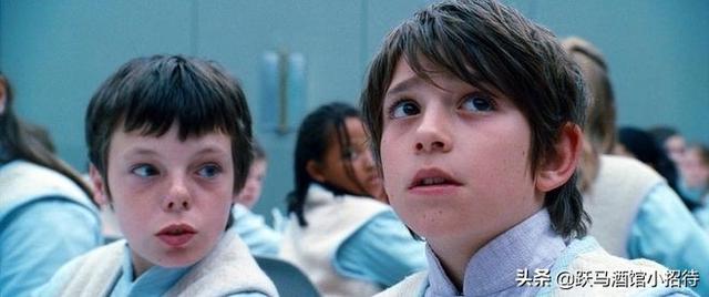 黄金罗盘尘埃是什么，黄金罗盘和黑暗物质（深入分析《黑暗物质三部曲之黄金罗盘》失败的真正原因）