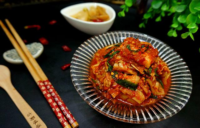 辣白菜制作方法，泡菜辣白菜制作方法（马上又到了腌辣白菜的时候了）