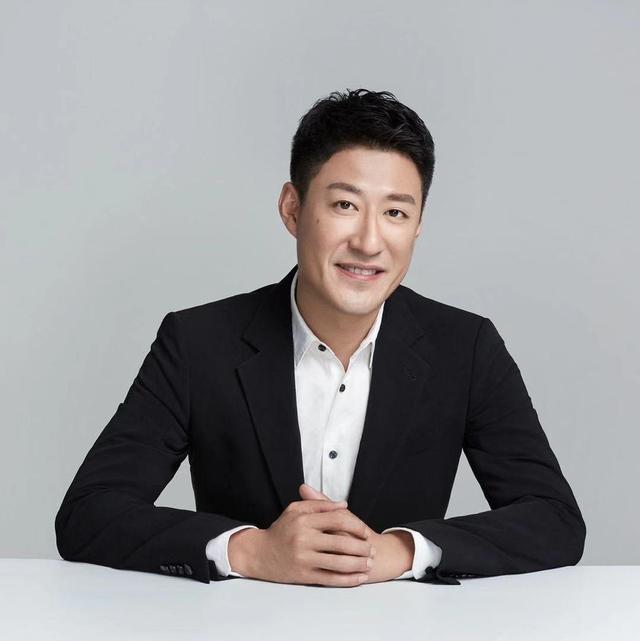 于震个人资料(于震个人资料简历照片)