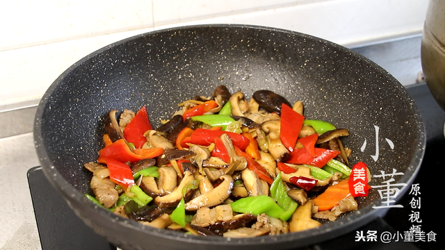 香菇炒肉片简单又好吃，3分钟教你香菇炒肉的家常做法