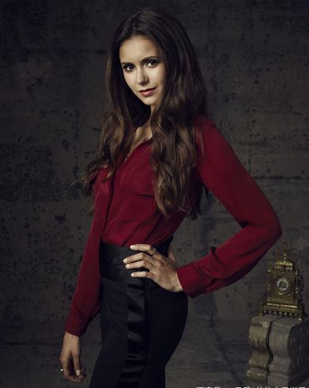 《吸血鬼日记》女主妮娜·杜波夫太魅惑了,就一个字形容,美