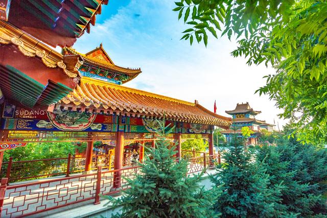 六鼎山大佛是亚洲第一大佛吗，金鼎大佛是亚洲第一大佛吗（长白山下藏有世界最高坐佛）