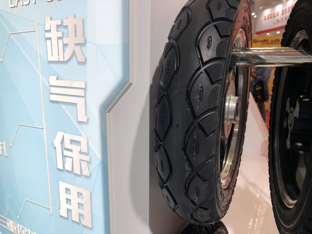 cst轮胎是什么牌轮胎，多款新型CST正新轮胎亮相天津电动车展