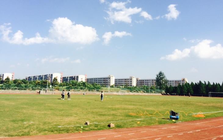 大学生校内网（大学校园网能有多强）