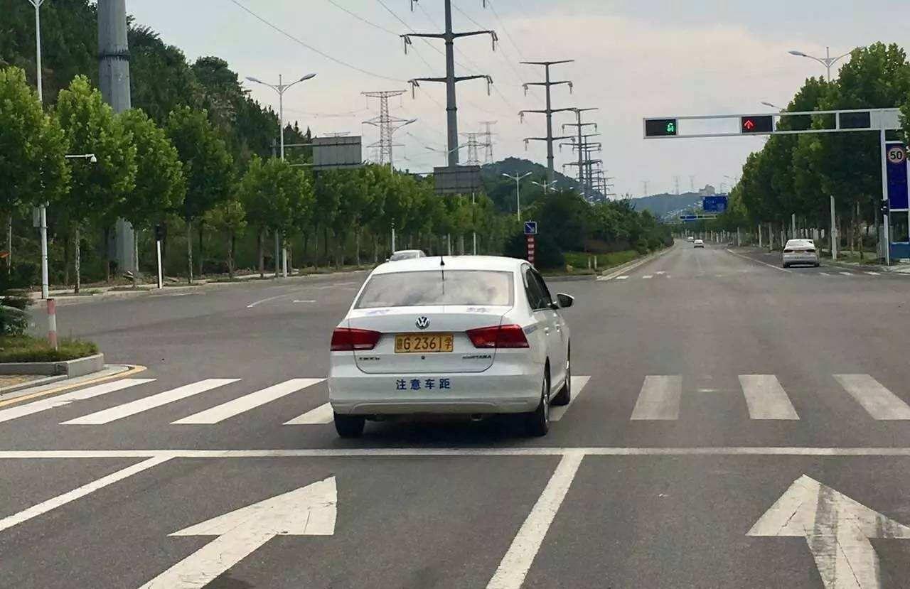 加減檔轉彎掉頭過紅綠燈路口最後靠邊停車科目三有學員都認為是比較難