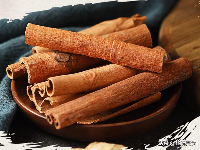 桂皮和肉桂的区别，桂皮和肉桂有什么区别（桂皮是什么树的皮,剥皮后树还能活吗）