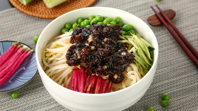 炸酱面怎样炸酱，炸酱面怎样炸酱黄豆酱（原来做法这么简单）