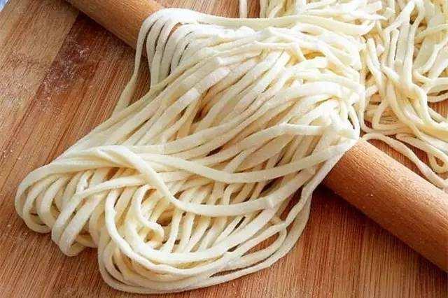 打卤面和炸酱面的区别，麻酱面、炸酱面、打卤面