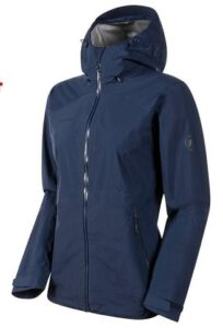 冲锋衣哪个牌子好，国内冲锋衣十大名牌排名（多年穿着登山冲锋衣的经验分享）