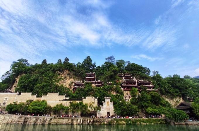 贵阳到梵净山(去梵净山坐高铁到哪下)