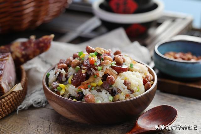 腊肉糯米饭的做法，腊味糯米饭做法（家人就馋这道腊味糯米饭）