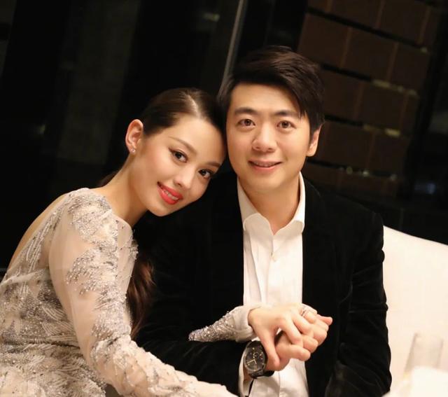 郎朗母亲简历资料，郎朗媳妇个人资料简介（寸步不离陪儿子十多年）