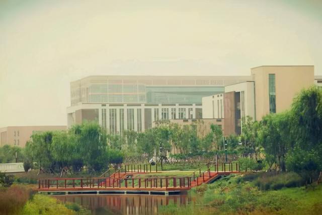 华东理工是211之首吗，华东理工大学就业薪酬（但是校名听起来却像985）